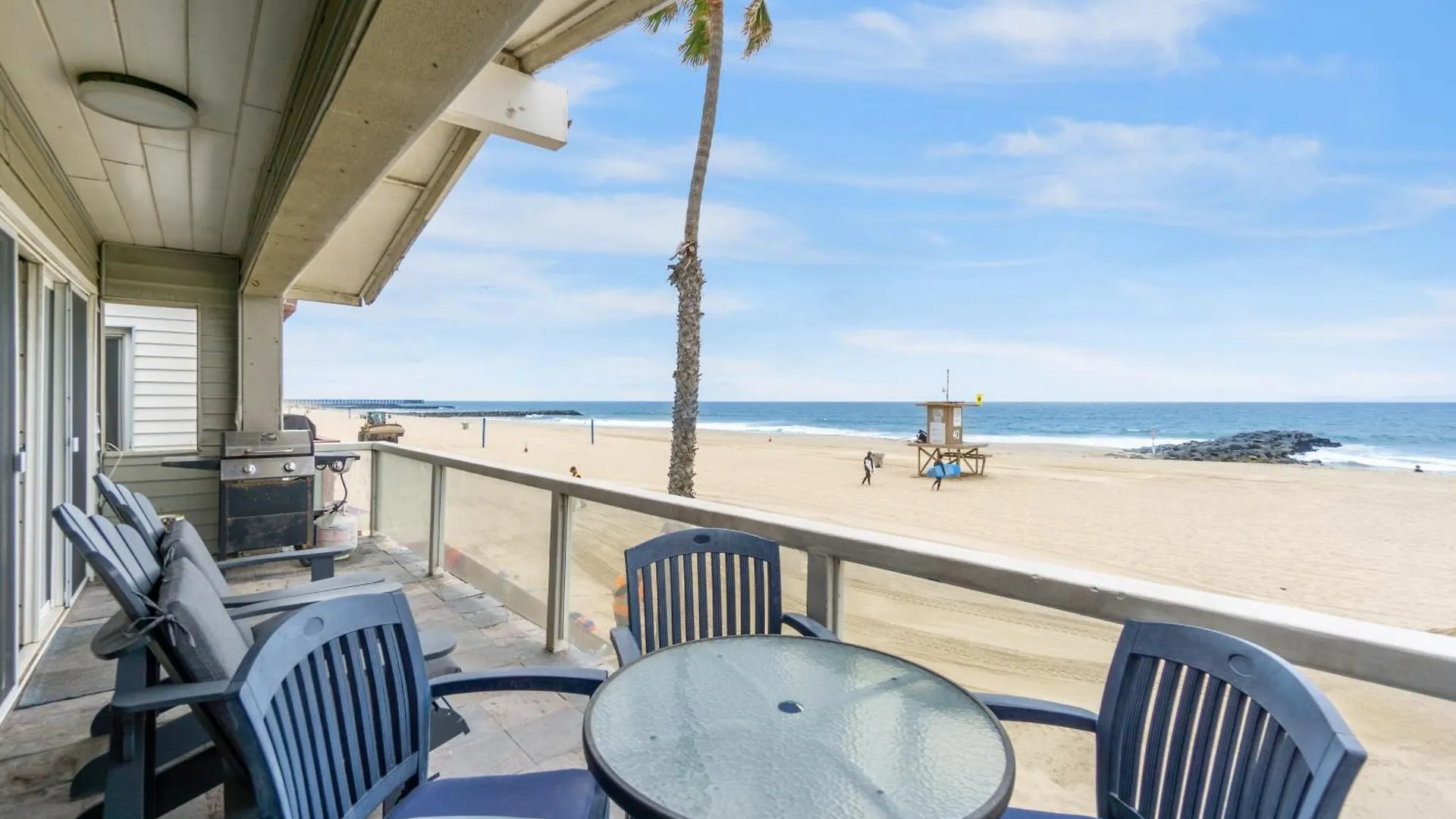 Holiday home Newport Beach Front View Upper & Lower II